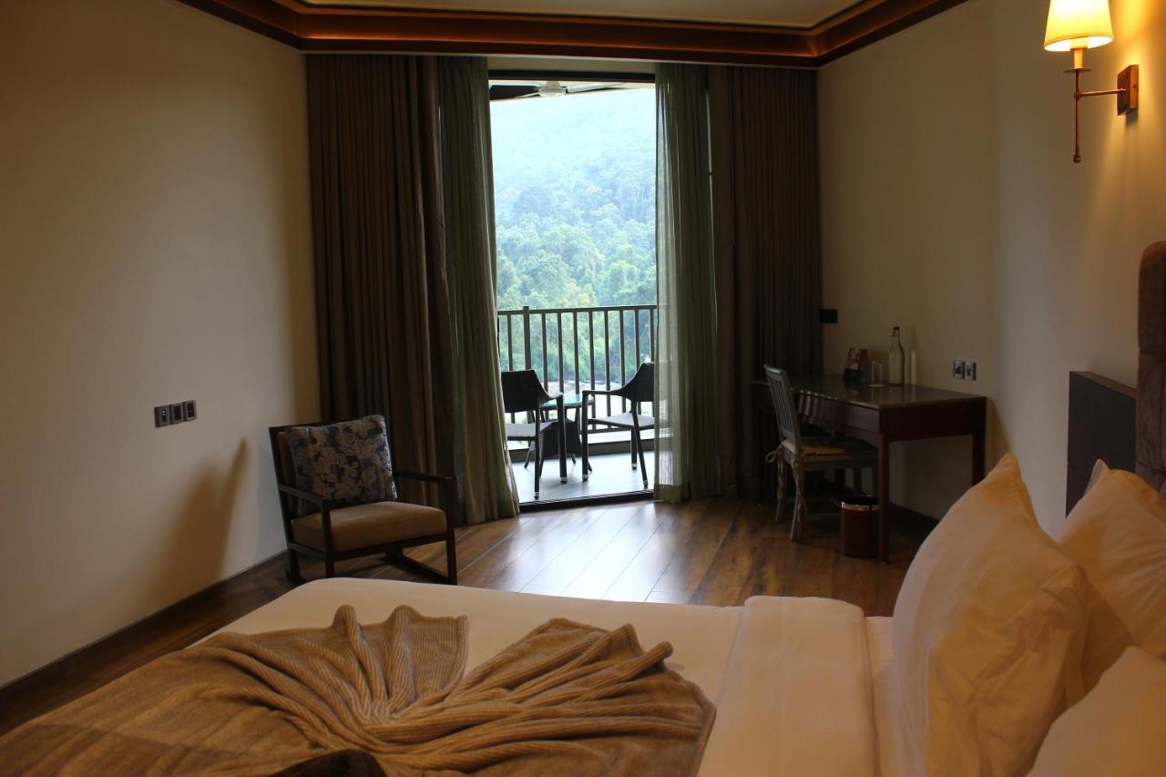 Niraamaya Retreats Samroha Athirappilly エクステリア 写真