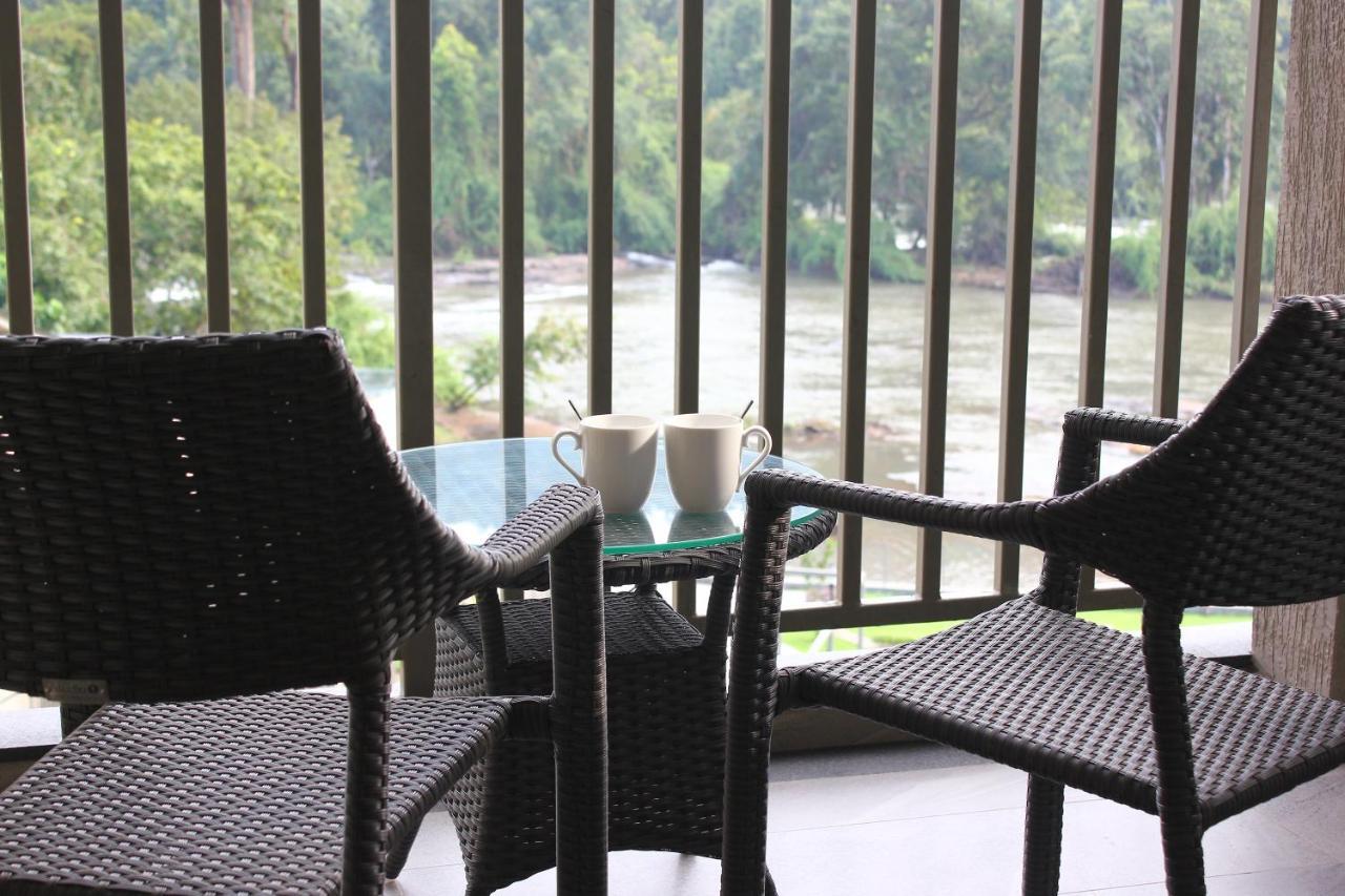 Niraamaya Retreats Samroha Athirappilly エクステリア 写真