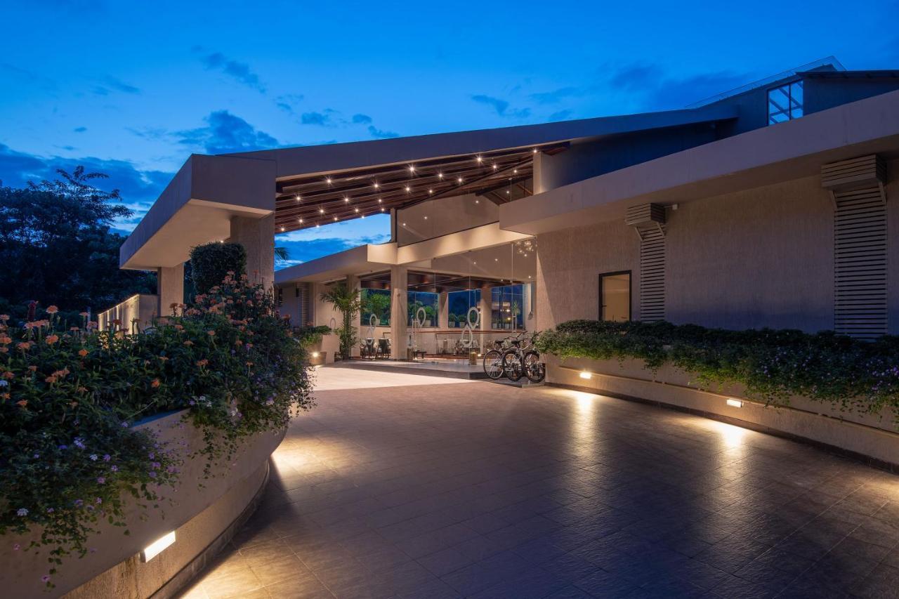 Niraamaya Retreats Samroha Athirappilly エクステリア 写真